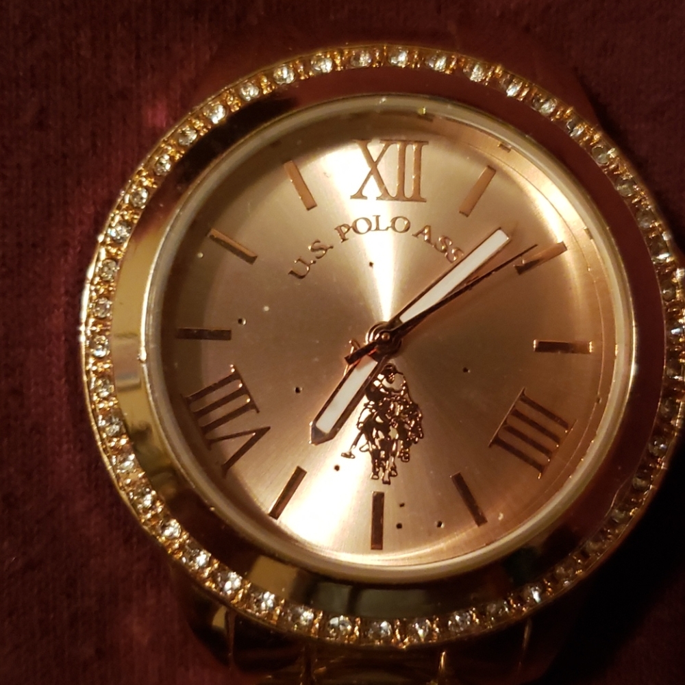 Watch - Picture 2 of 4